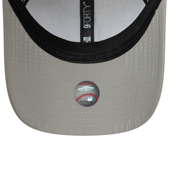 9FORTY Trucker New York Yankees Flawless Gray Adjustable