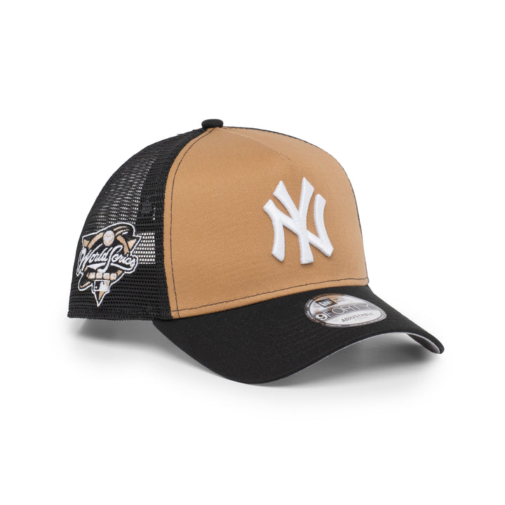 9FORTY A-Frame Trucker New York Yankees World Series 2000 Khaki Black Snapback