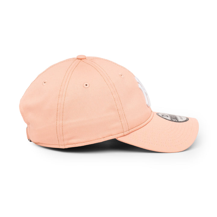 9TWENTY New York Yankees Sky Blush Adjustable