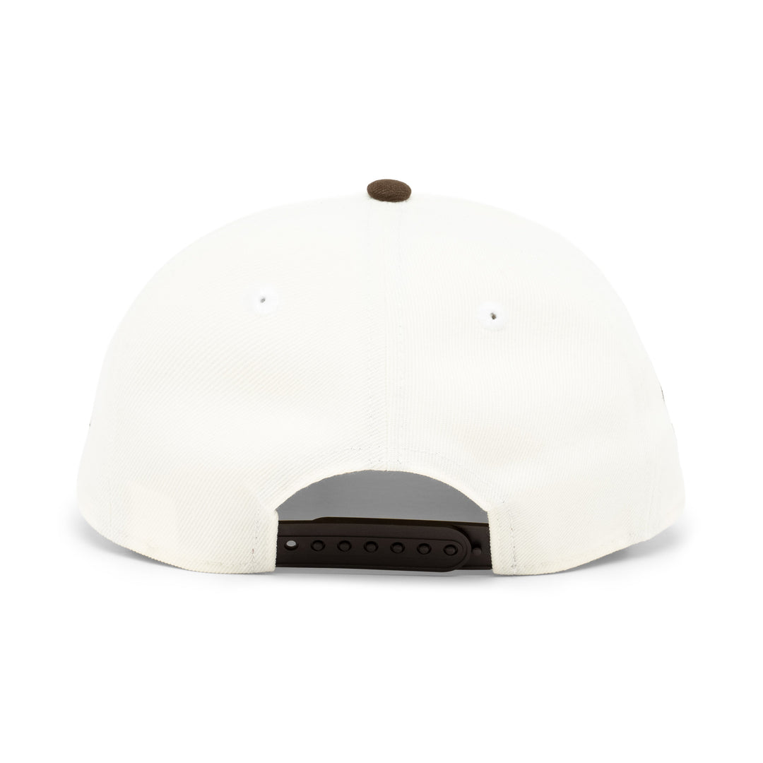 9FORTY New York Yankees 2-Tone World Series 1999 2-Tone Walnut Visor Chrome White Snapback