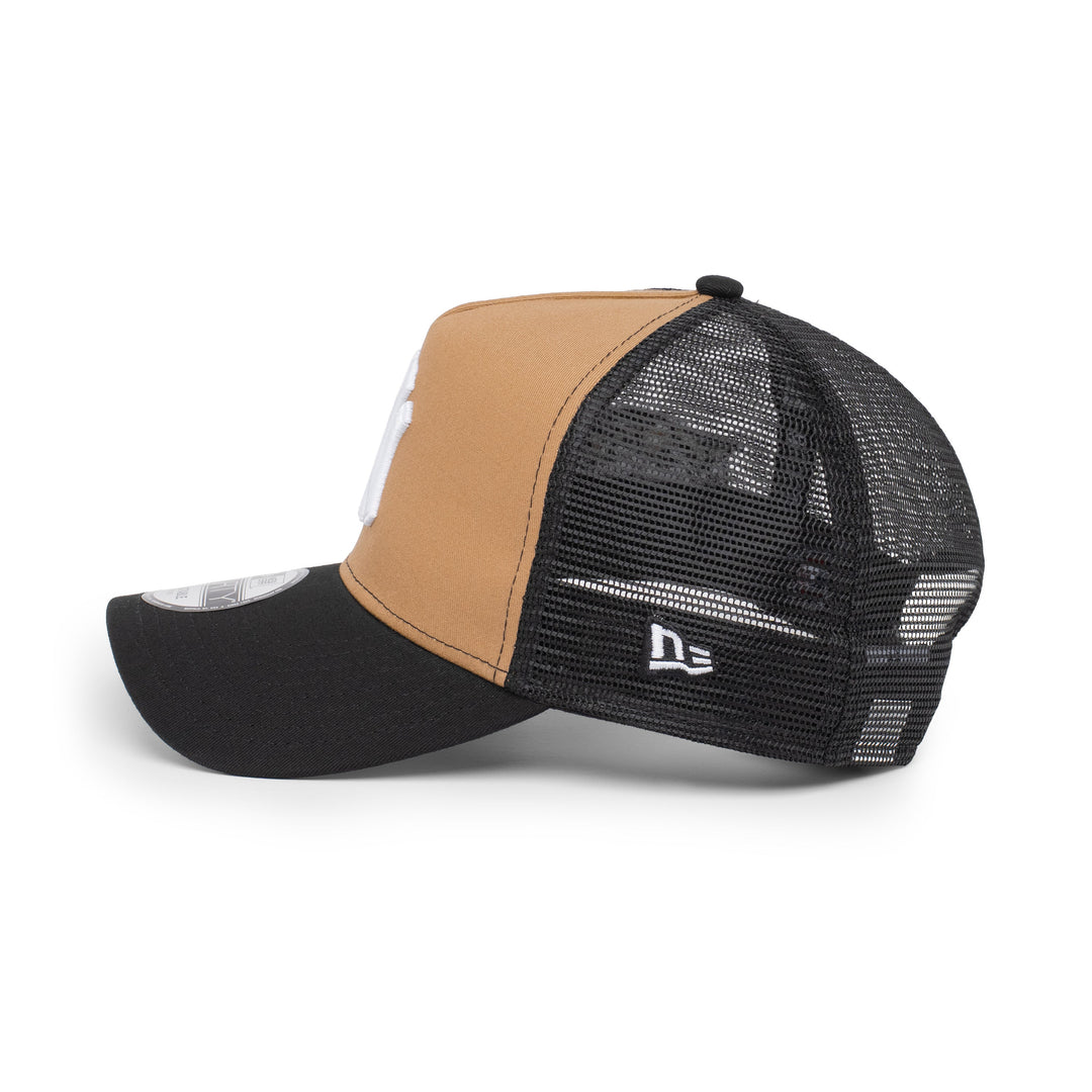 9FORTY A-Frame Trucker New York Yankees World Series 2000 Khaki Black Snapback