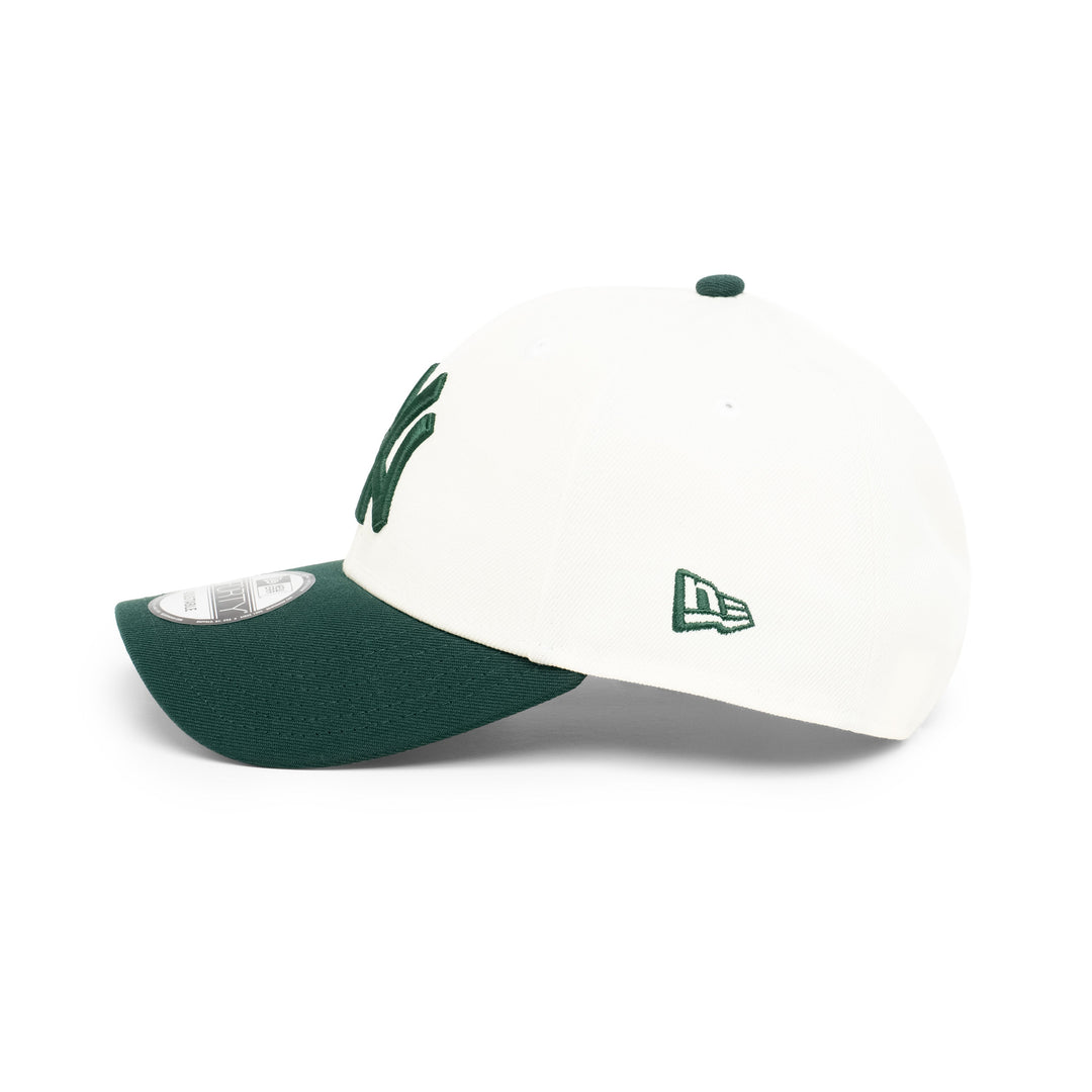 9FORTY New York Yankees 2-Tone World Series 1999 2-Tone Dark Green Visor Chrome White Snapback