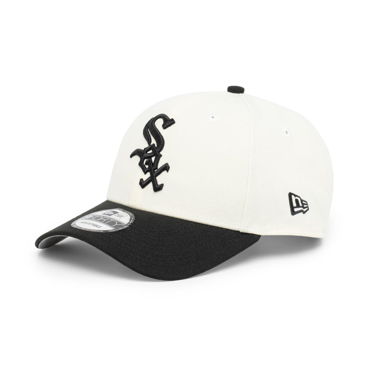 9FORTY Chicago White Sox World Series 2005 2-Tone Black Visor Chrome White Snapback