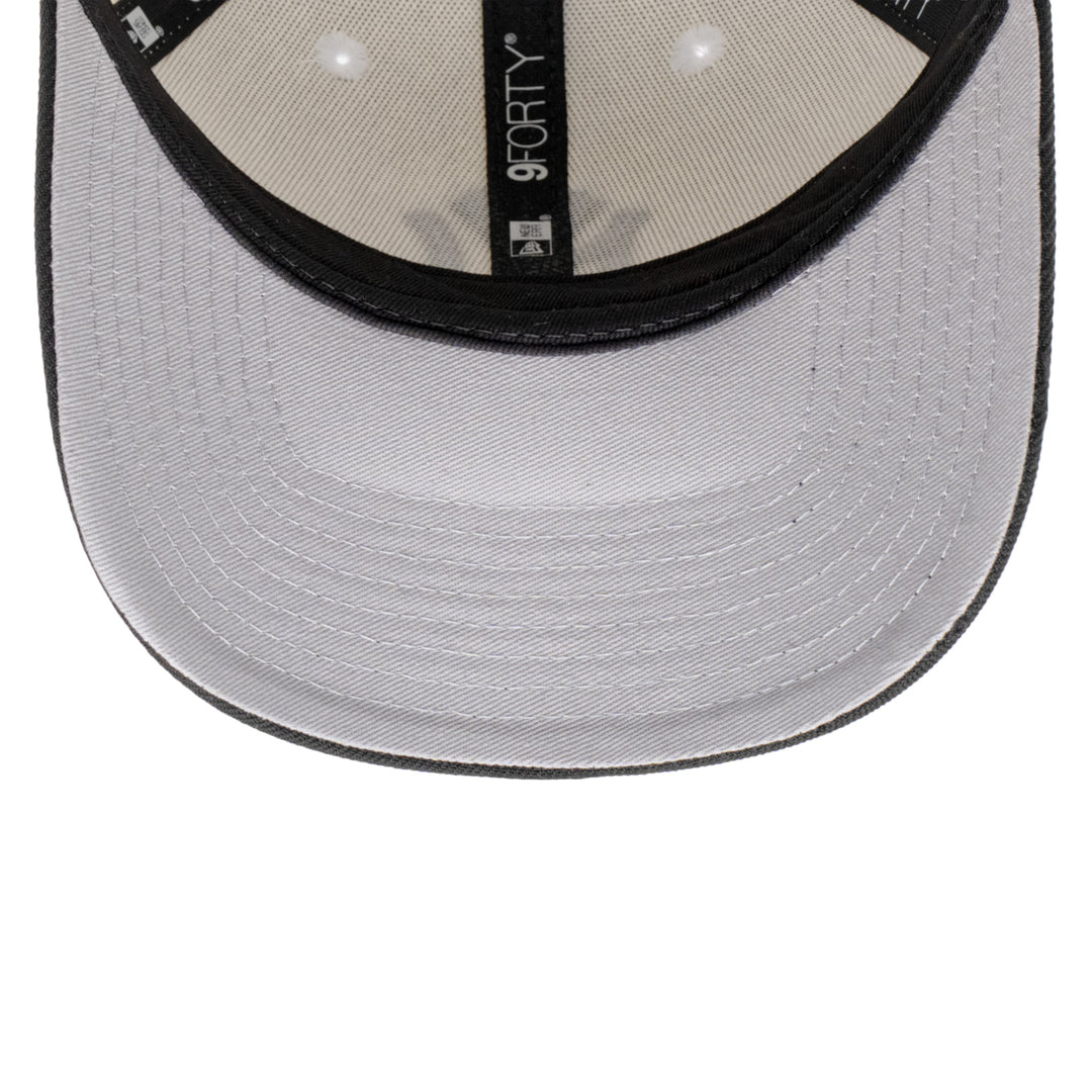 9FORTY New York Yankees World Series 2024 2-Tone Black Visor Chrome White Snapback