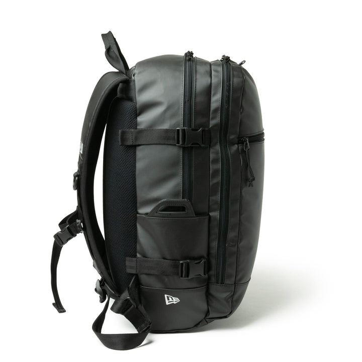 New Era Printed Logo 28L Black Smart Pack