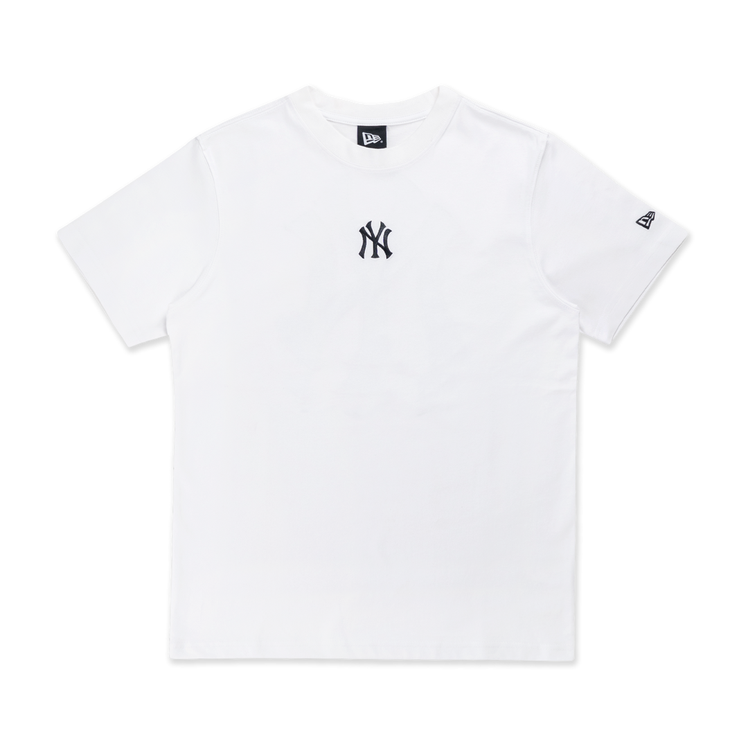 ☆New Era☆ MLB New York Yankees Poster T-Shirt White 145364 New York Yankees Preppy White Short Sleeve T-Shirt – New Era