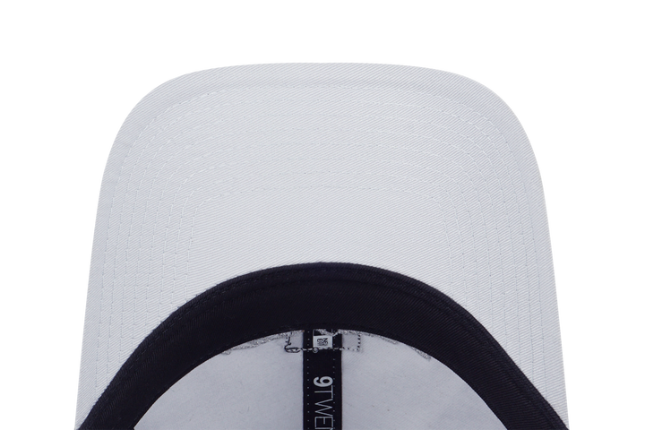 9TWENTY Small New Era ODE To NY Silver Snow Adjustable