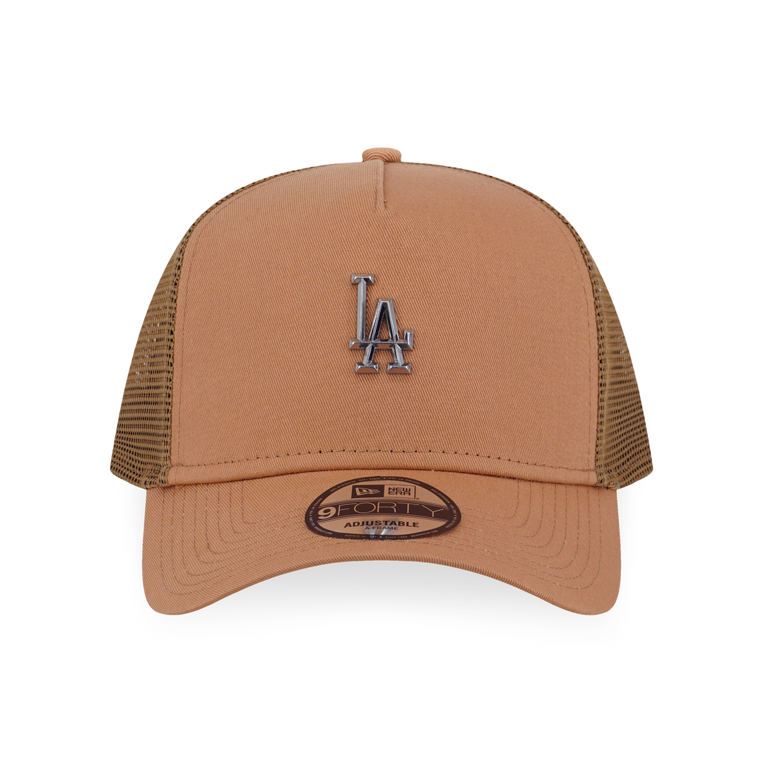 9FORTY A-Frame Trucker Los Angeles Dodgers MLB Metal Badge Deep Sand Brown Snapback