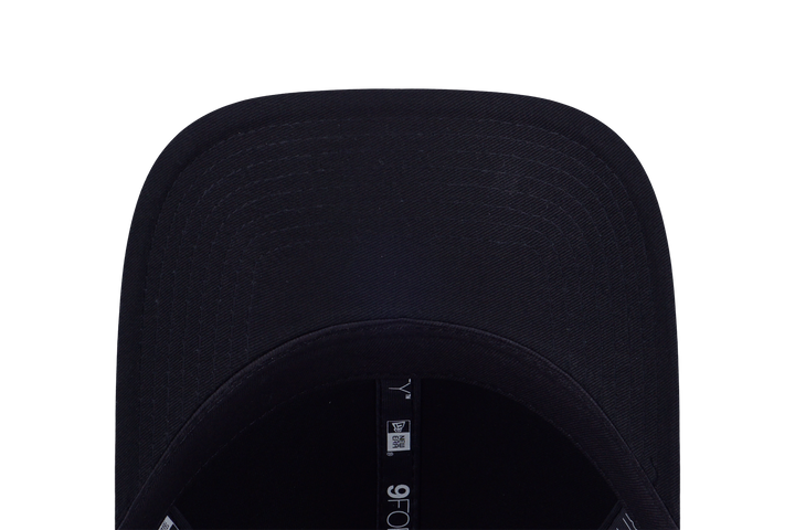 9FORTY New York Yankees MLB Metal Badge Black Adjustable