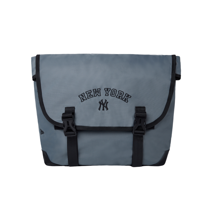 New York Yankees Essential Blue Messenger Bag