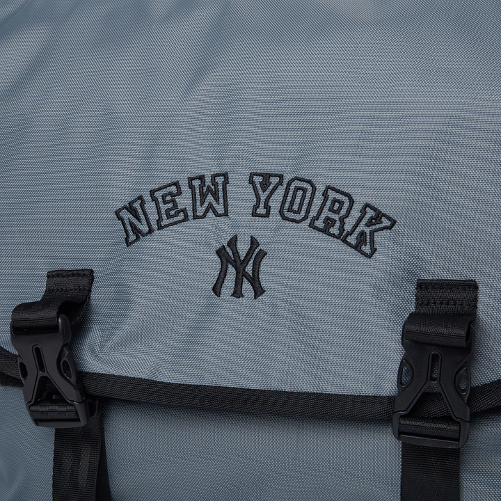 New York Yankees Essential Blue Messenger Bag