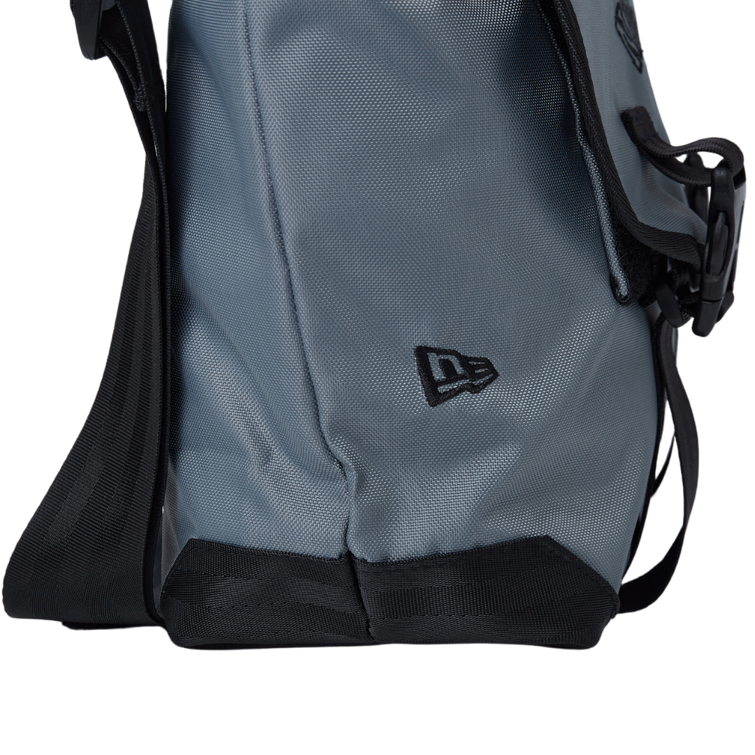New York Yankees Essential Blue Messenger Bag