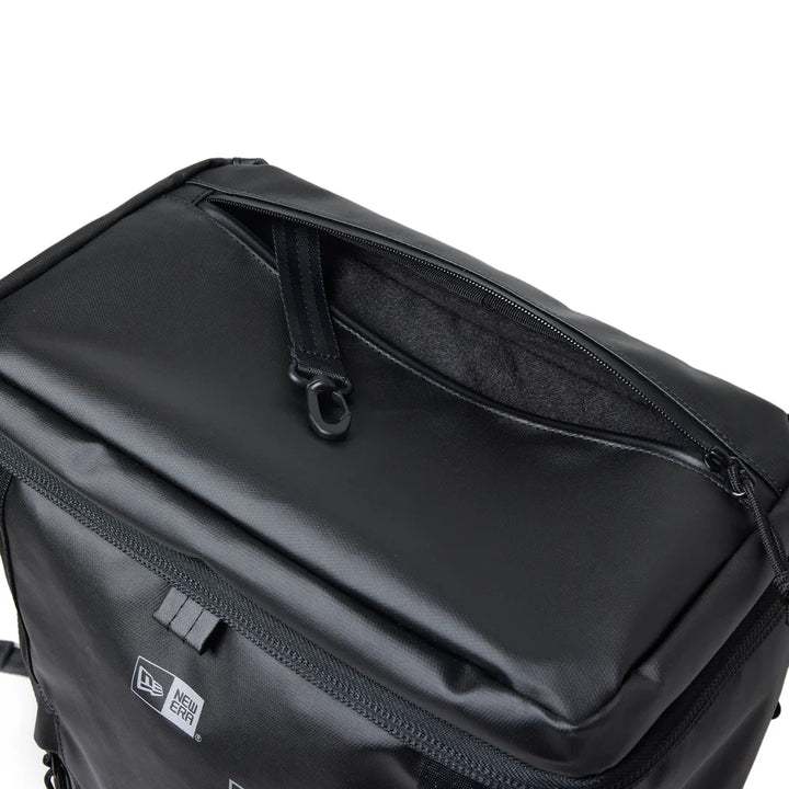 New Era Logo Black 32L Large Box Pack