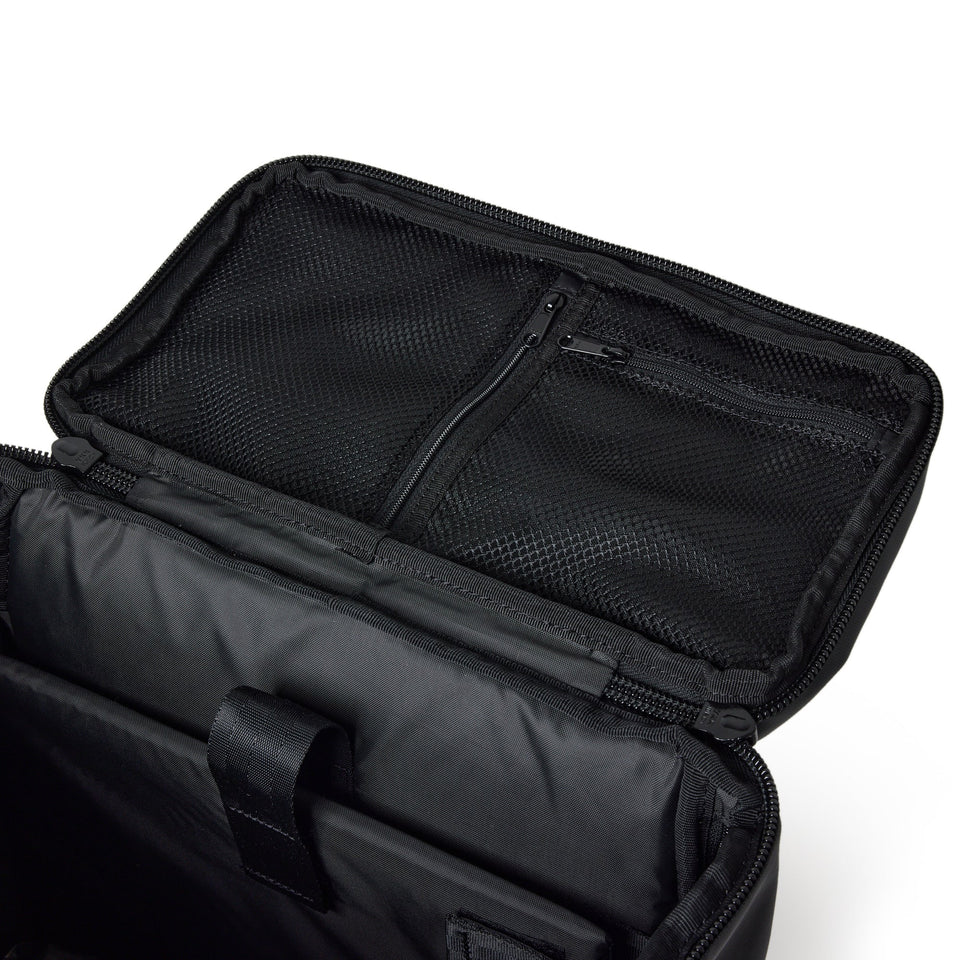 New Era Logo Black 32L Large Box Pack