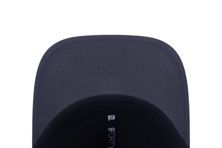 9FORTY M-Crown Chicago Cubs Rebellious Resistance Graphite Adjustable