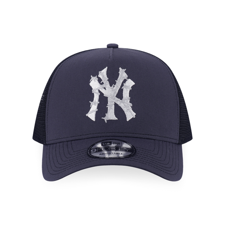 9FORTY A-Frame Trucker New York Yankees Street Graphic Black Snapback