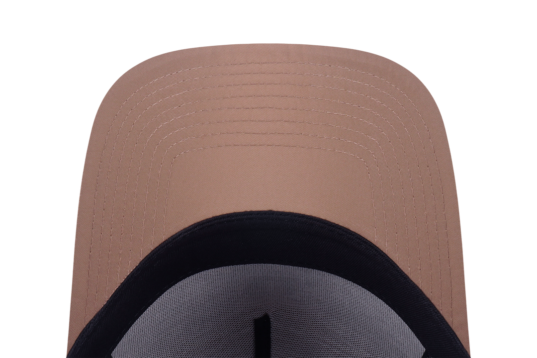 9FORTY A-Frame New York Yankees Metal Badge Khaki Adjustable