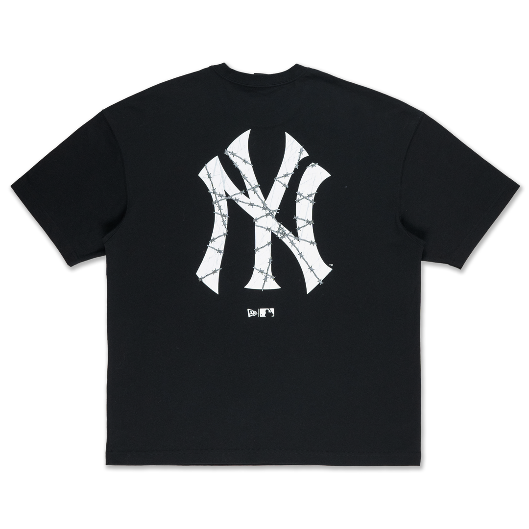 New York Yankees Street Black Graphic Oversized Short Sleeve T-Shirt