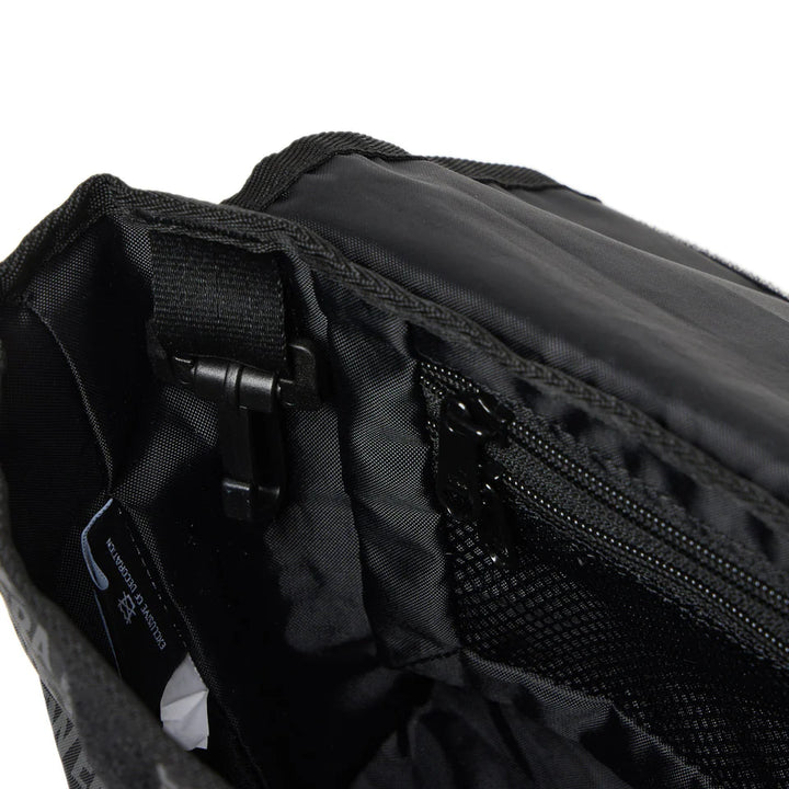New Era Jacquard Logo 3.5L Black Shoulder Bag