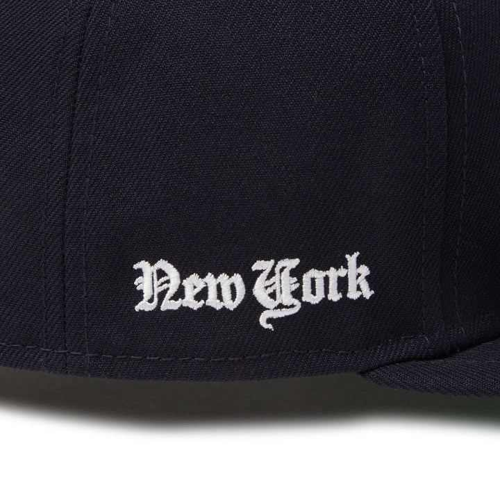 59FIFTY New York Yankees MLB Old English Navy Fitted