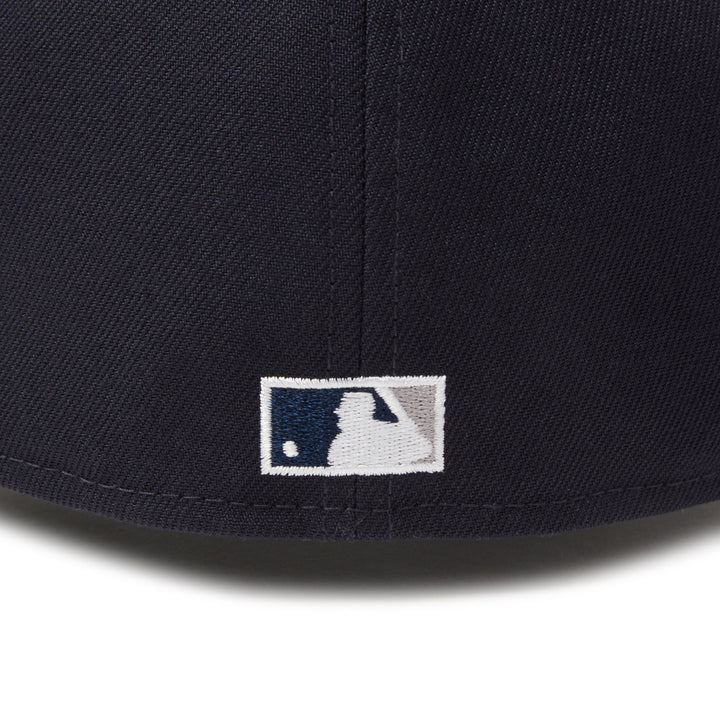 59FIFTY New York Yankees MLB Old English Navy Fitted
