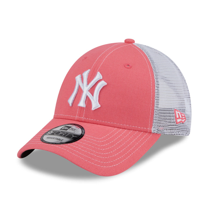 9FORTY Trucker New York Yankees Resort Blush Adjustable