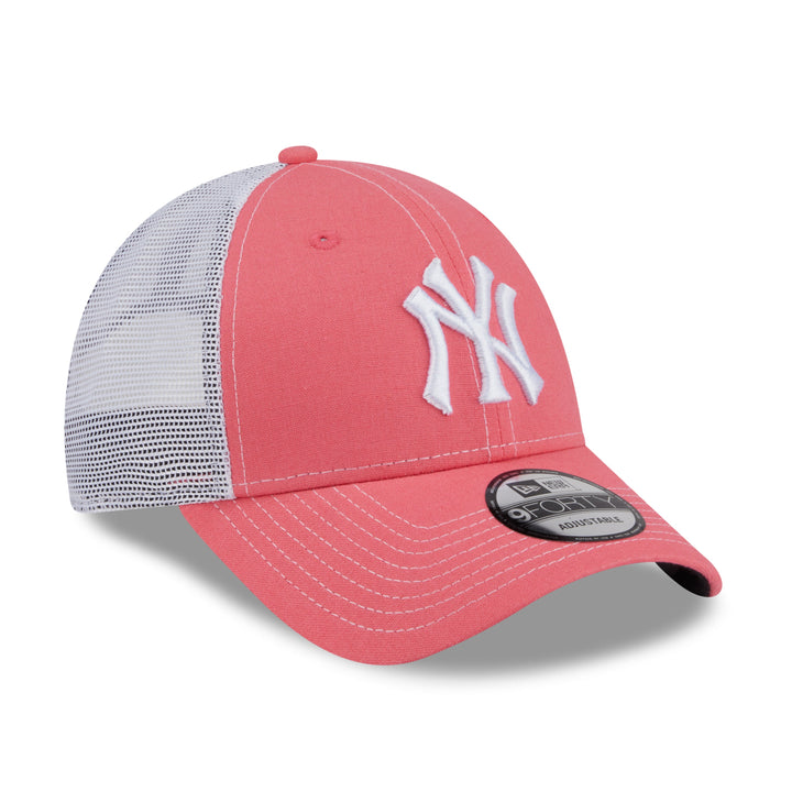 9FORTY Trucker New York Yankees Resort Blush Adjustable
