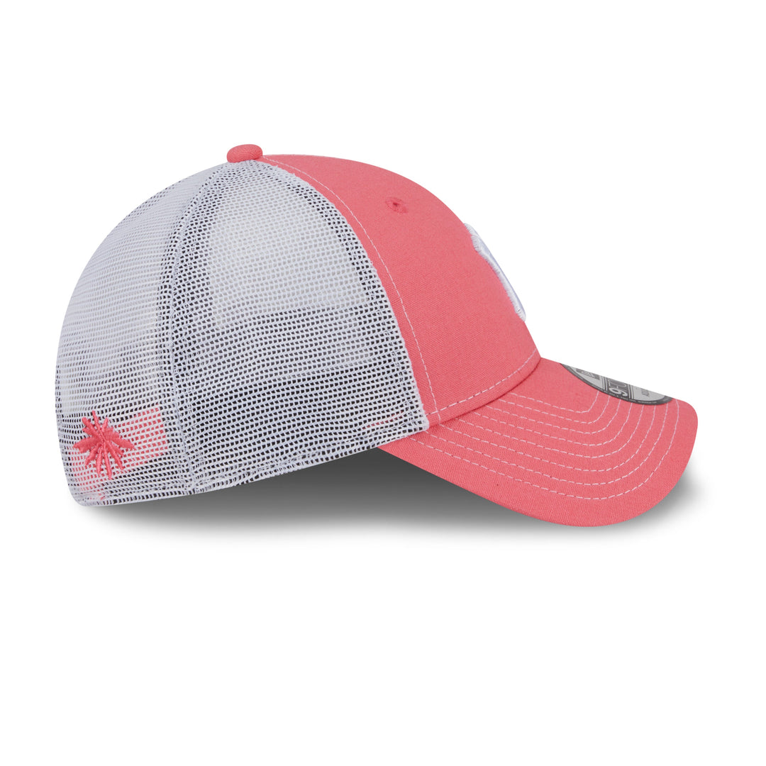 9FORTY Trucker New York Yankees Resort Blush Adjustable