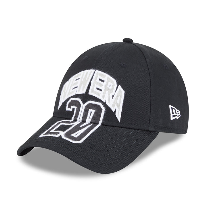 9FORTY New Era Street Archived Cross Panels Black Adjustable