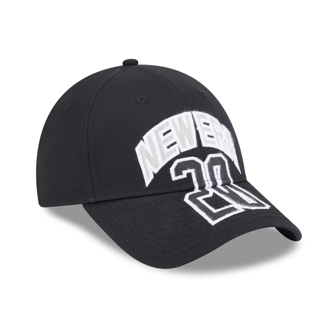 9FORTY New Era Street Archived Cross Panels Black Adjustable