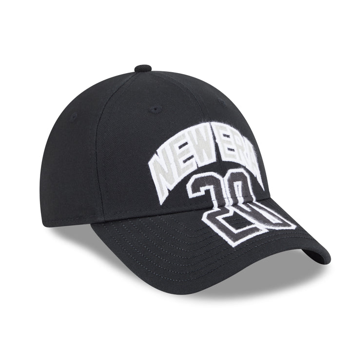 9FORTY New Era Street Archived Cross Panels Black Adjustable