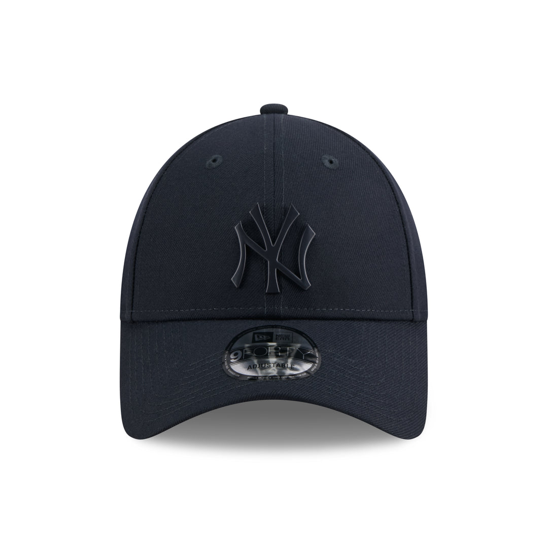 9FORTY New York Yankees Metal Badge Navy Adjustable