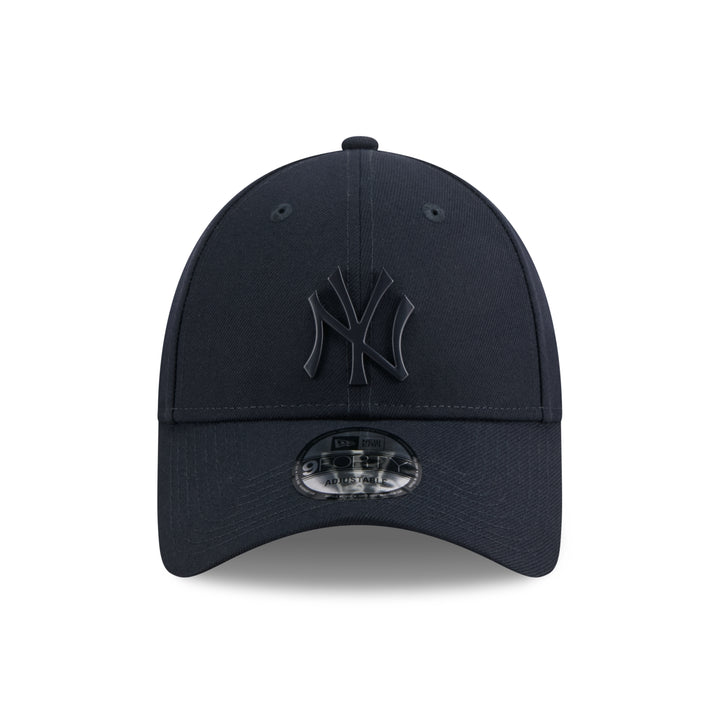 9FORTY New York Yankees Metal Badge Navy Adjustable