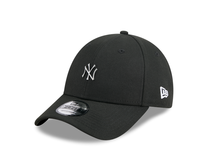 9FORTY New York Yankees Mini Rough Metal Badge Black Adjustable