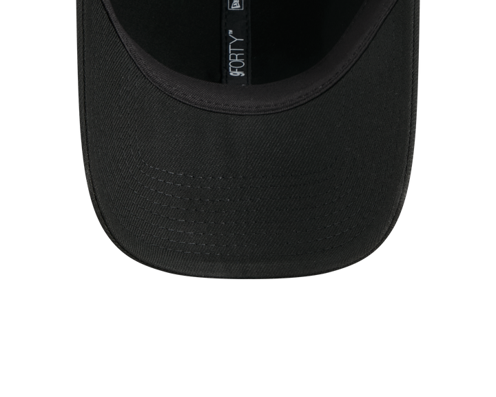 9FORTY New York Yankees Mini Rough Metal Badge Black Adjustable