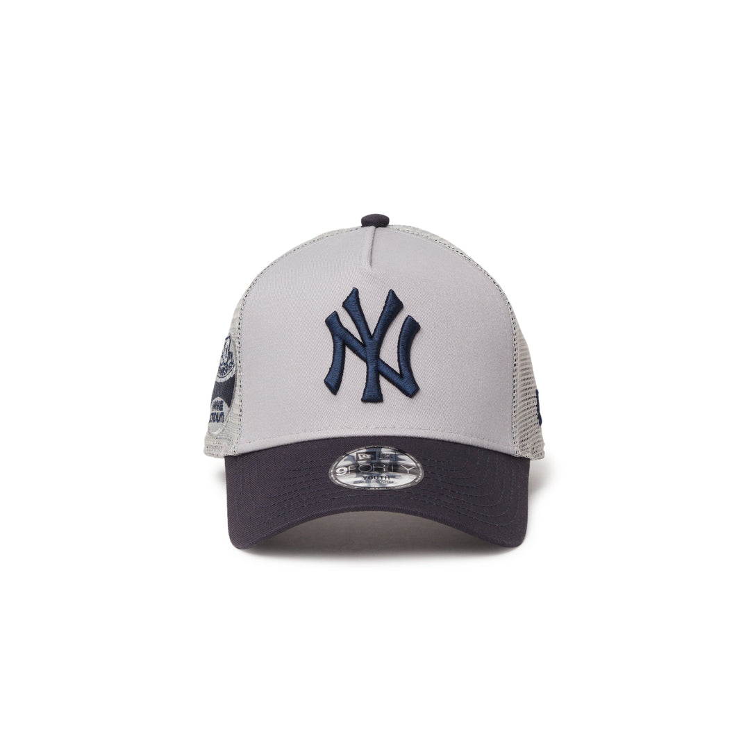 9FORTY A-Frame Trucker New York Yankees Side Patch 2-Tone Navy Visor Grey Snapback
