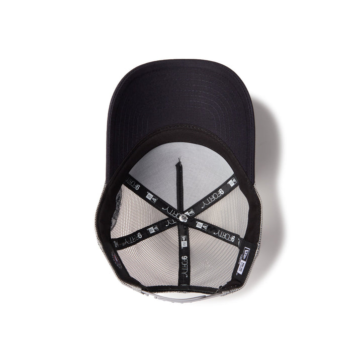 9FORTY A-Frame Trucker New York Yankees Side Patch 2-Tone Navy Visor Grey Snapback
