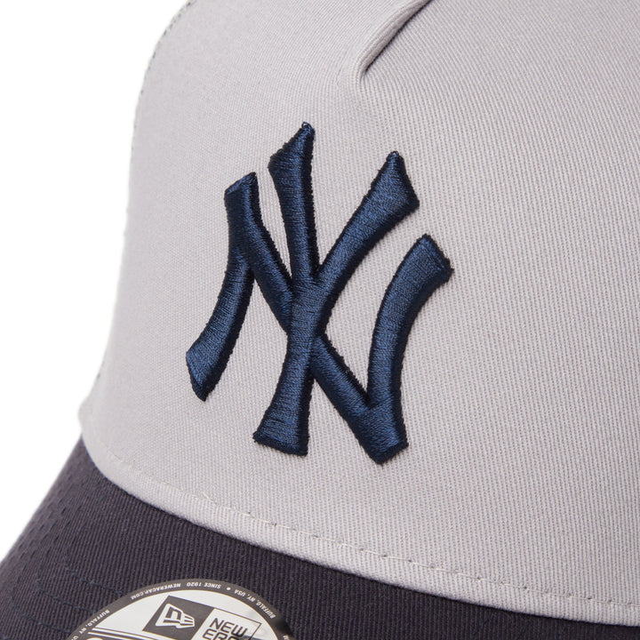 9FORTY A-Frame Trucker New York Yankees Side Patch 2-Tone Navy Visor Grey Snapback