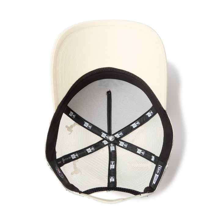 9FORTY A-Frame Trucker New York Yankees Embroidered Mesh Chrome White Snapback