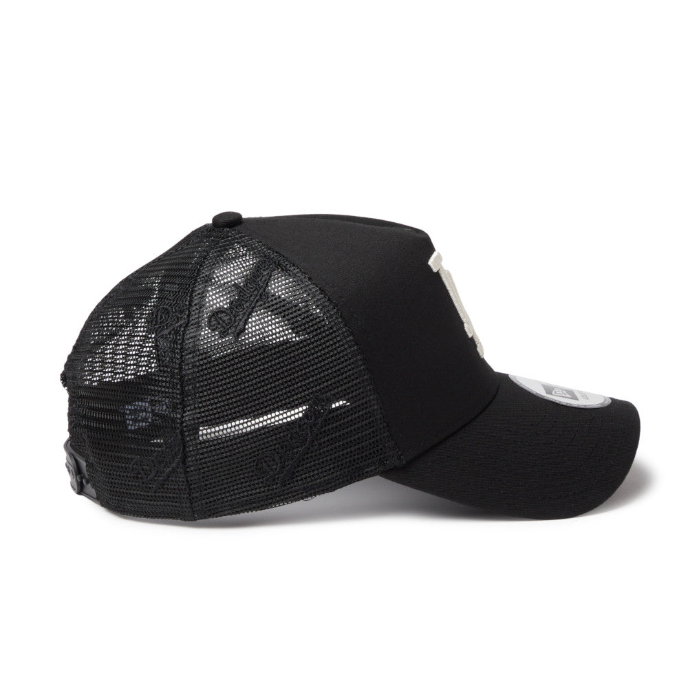 9FORTY A-Frame Trucker Los Angeles Dodgers Embroidered Mesh Black Snapback