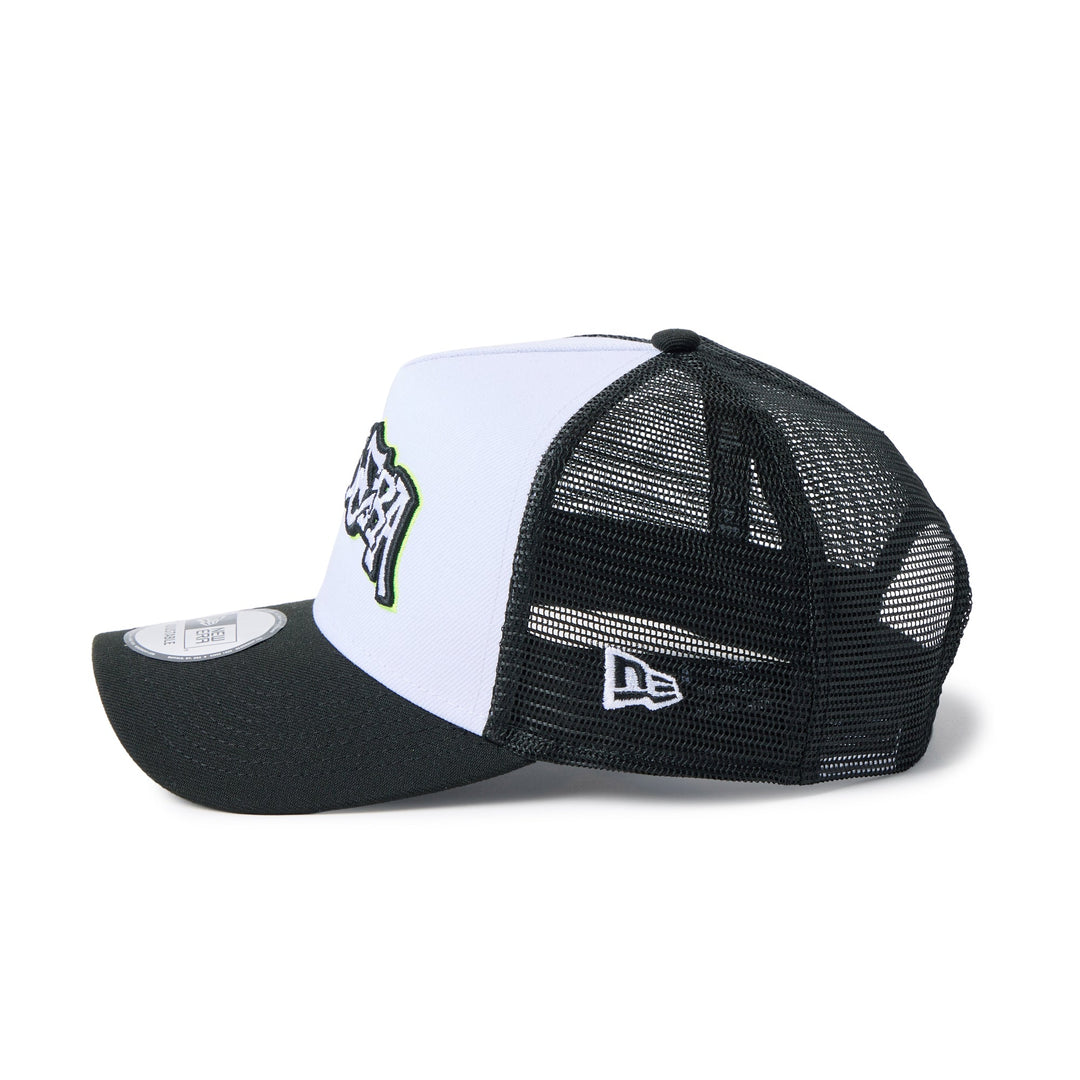 9FORTY A-Frame Trucker Wall Art White Black Snapback