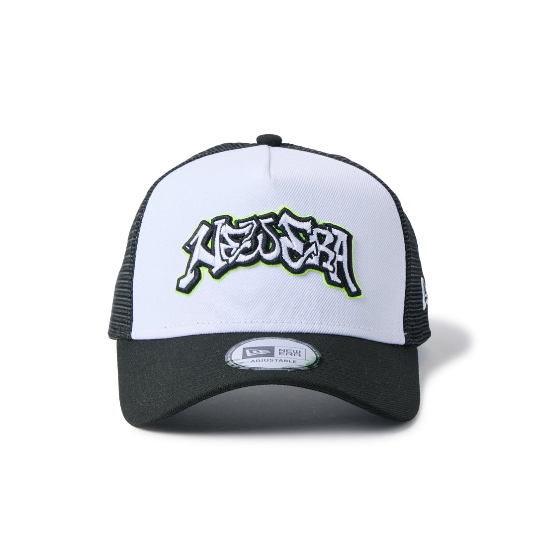 9FORTY A-Frame Trucker Wall Art White Black Snapback