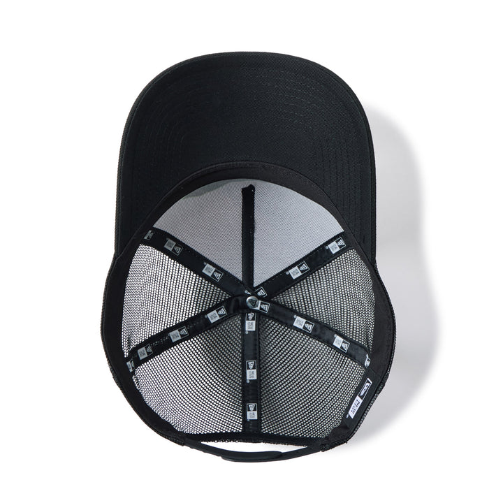 9FORTY A-Frame Trucker Wall Art White Black Snapback