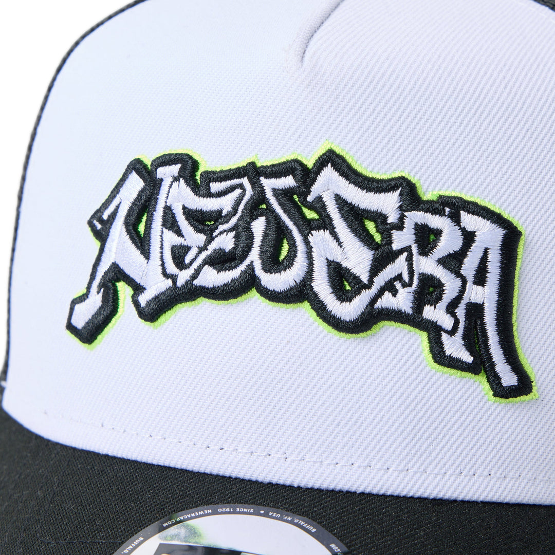 9FORTY A-Frame Trucker Wall Art White Black Snapback