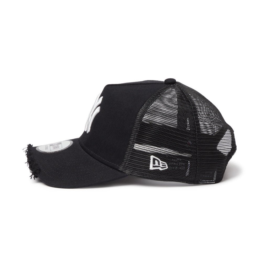 9FORTY A-Frame Trucker New York Yankees Damaged Twill Black Snapback