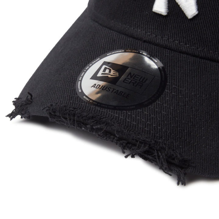 9FORTY A-Frame Trucker New York Yankees Damaged Twill Black Snapback