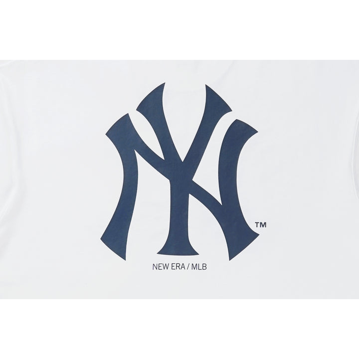 New York Yankees New Era Fan Fam White Oversized Short Sleeve T-Shirt