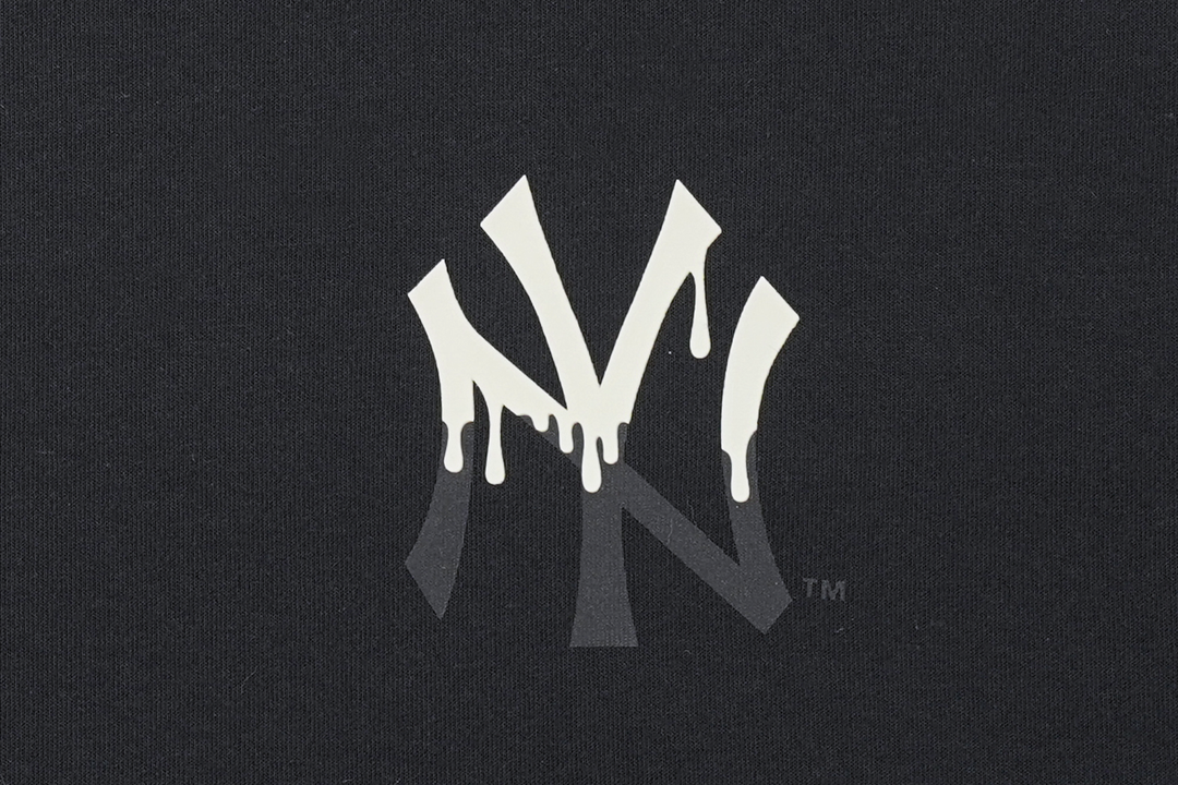 New York Yankees Glow in the Dark Black Oversized Short Sleeve T-Shirt