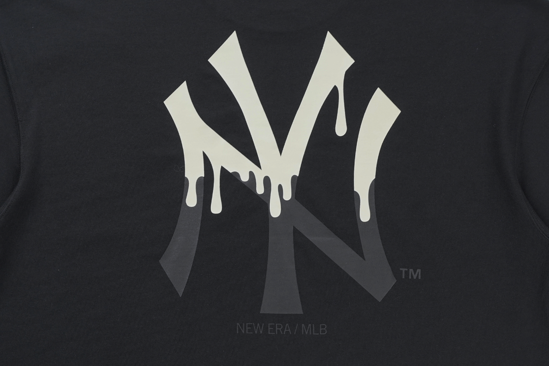 New York Yankees Glow in the Dark Black Oversized Short Sleeve T-Shirt