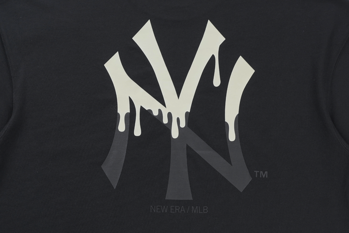 New York Yankees Glow in the Dark Black Oversized Short Sleeve T-Shirt